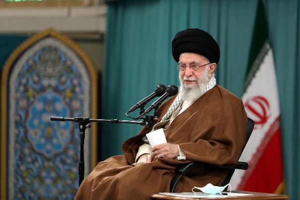 قائد الثورة يؤكد على تمهيد الطريق أمام الجيل الجديد لتعلم الصلاة وتحسين جودتها