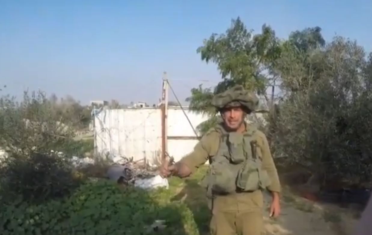 Video: Aggressor Zionist soldiers laughing and celebrating destruction of Palestinian houses in Gaza
