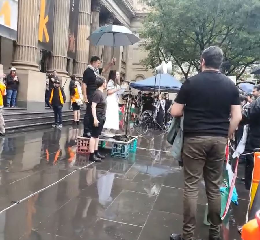 Video: "End Israeli Genocide in Gaza", solidarity rally in Geelong city, Australia despite raining 
