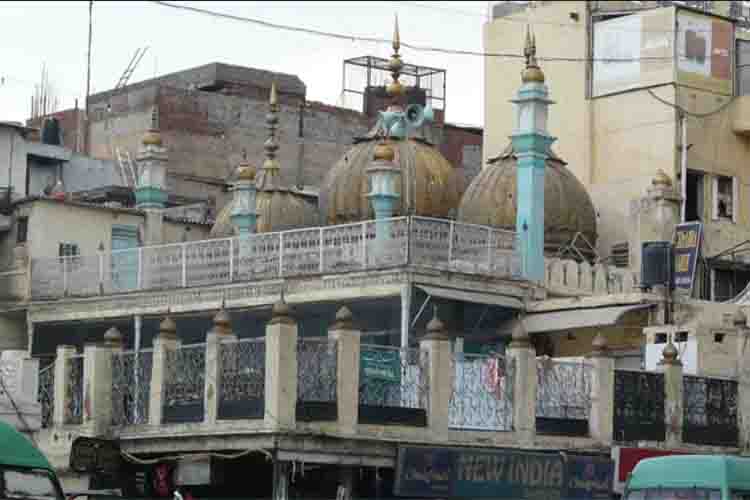 172 साल पुरानी मस्जिद तोड़ने का प्रस्ताव, राजनैतिक हल्क़ों में भारी विरोध