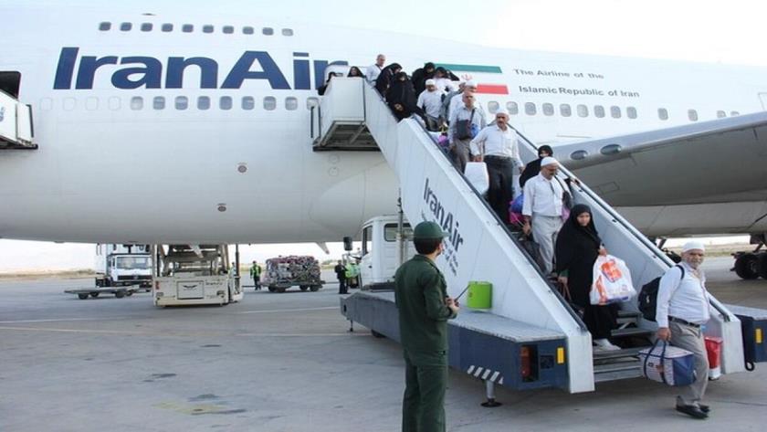 Iranian Hajj pilgrims return to country