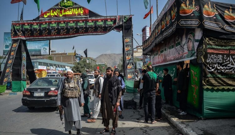Afghan Shia protesters march in response to Taliban Muharram restrictions