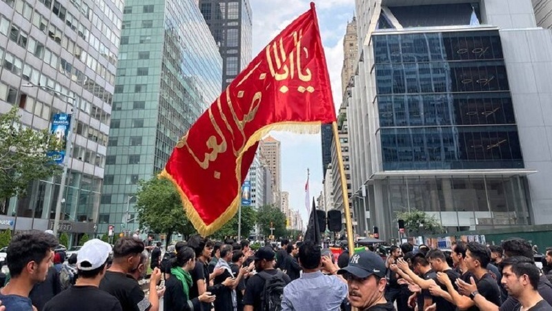 Giornata di Hussain nel cuore di New York dove si sventola la bandiera Husseini