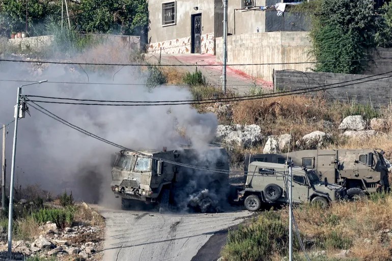Palestinian resistance injures two Israeli soldiers, damages Zionist vehicle in Tubas