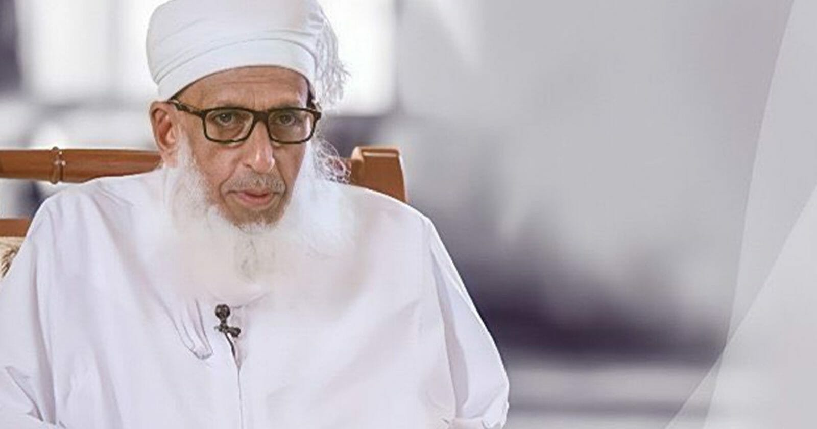  مفتي عُمان يدعو لمؤازرة اليمن لرد العدوان الإسرائيلي 