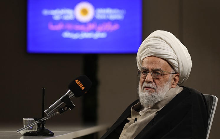 از «معارف بلند مکتب اهل‌بیت(ع)» تا «خاطراتی از امام(ره) و رهبر انقلاب» در گفت‌وگوی خبرگزاری ابنا با آیت‌الله مسجدجامعی