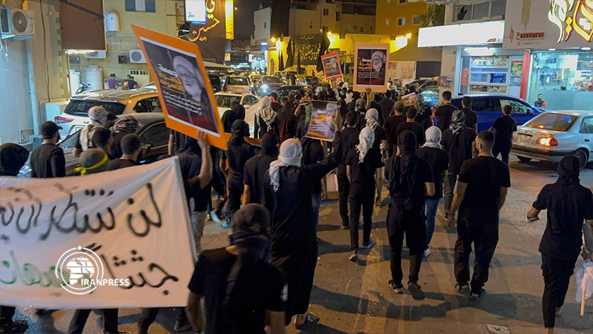  Bahrainis demonstrate at night for political prisoners release