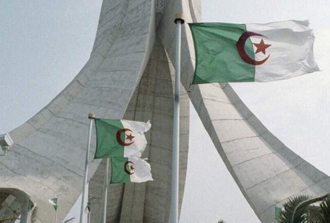 الخارجية الجزائرية: ندين بشدة العدوان الإسرائيلي السافر على اليمن