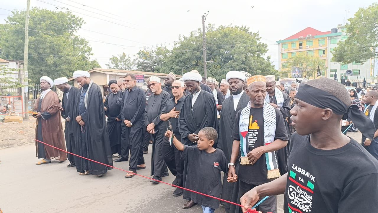 Yadda Tattakin Juyayin Shahadar Imam Husaini  As Na Malaman Makarantun Shi'a A Tanzaniya  Ya Gudana + Hotuna Da Bidiyo