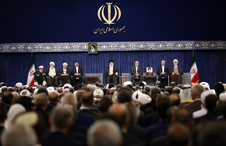 ئایەتوڵا خامنەیی سەرۆک کۆماری ئێرانی تەنفیز کرد