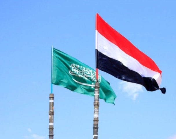 "بلومبرغ": السعودية استوعبت الدرس وتسعى لتجنب صراع جديد مع صنعاء