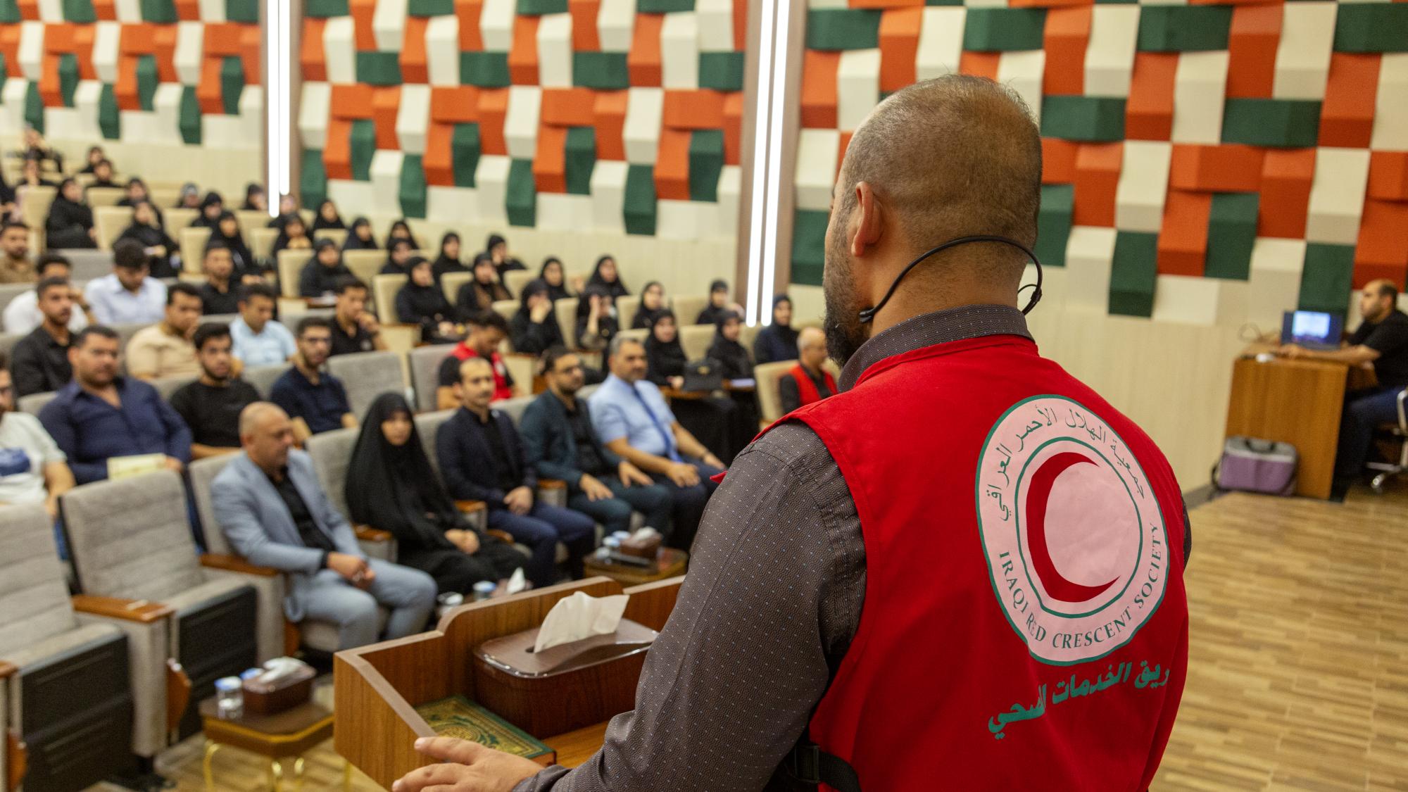 إقامة دورة تدريبية تخصصية لخدمة زائري الإمام الحسين (ع) أثناء زيارة الأربعين+(صور)