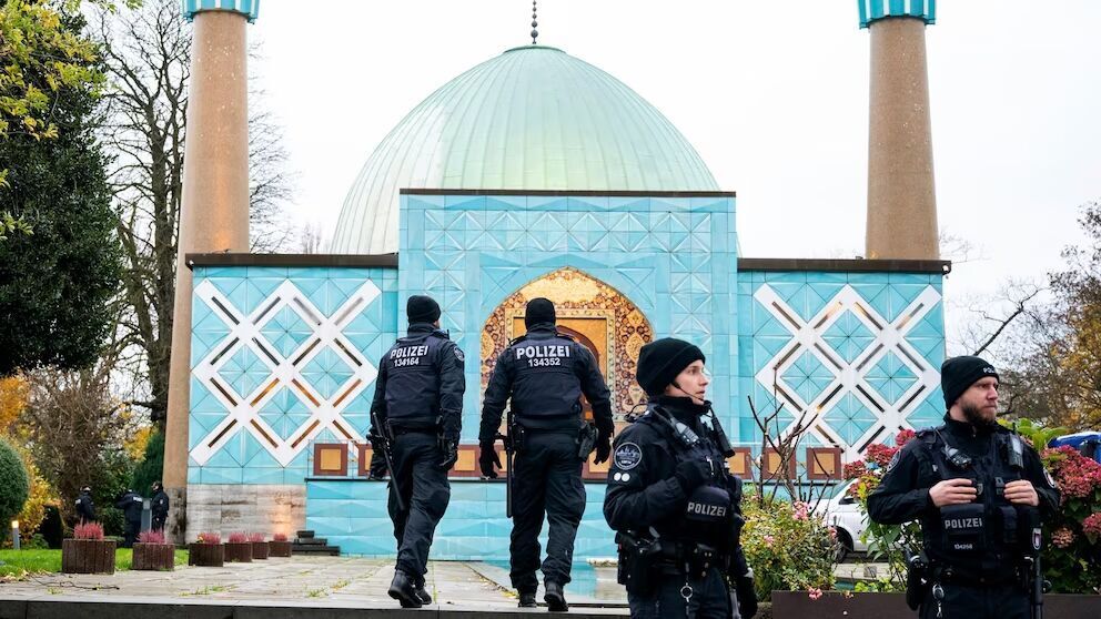 Iran seminaries condemn Germany’s closure of Islamic center