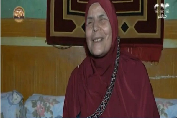 عجوز كفيفة كرست حياتها لتحفيظ القرآن لأطفال المنوفية