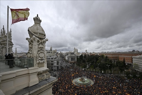 Provokative Aktionen von Extremisten gegen Muslime in Spanien