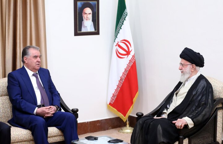 Imam Khamenei receives Tajikistan's President