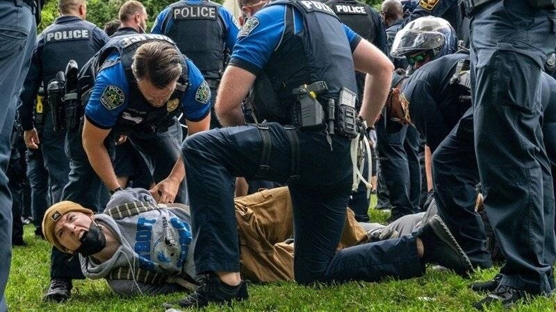 イランが、人権侵害とテロ・扇動行為により一部米当局者を制裁対象に