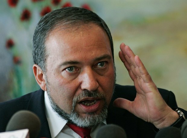 Zionist Lieberman’s new exaggeration against Iran 