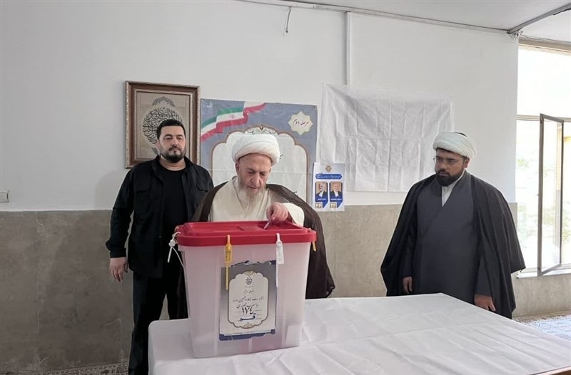 آیت‌الله سبحانی: رأی دادن به اصلح یک وظیفه ملی است