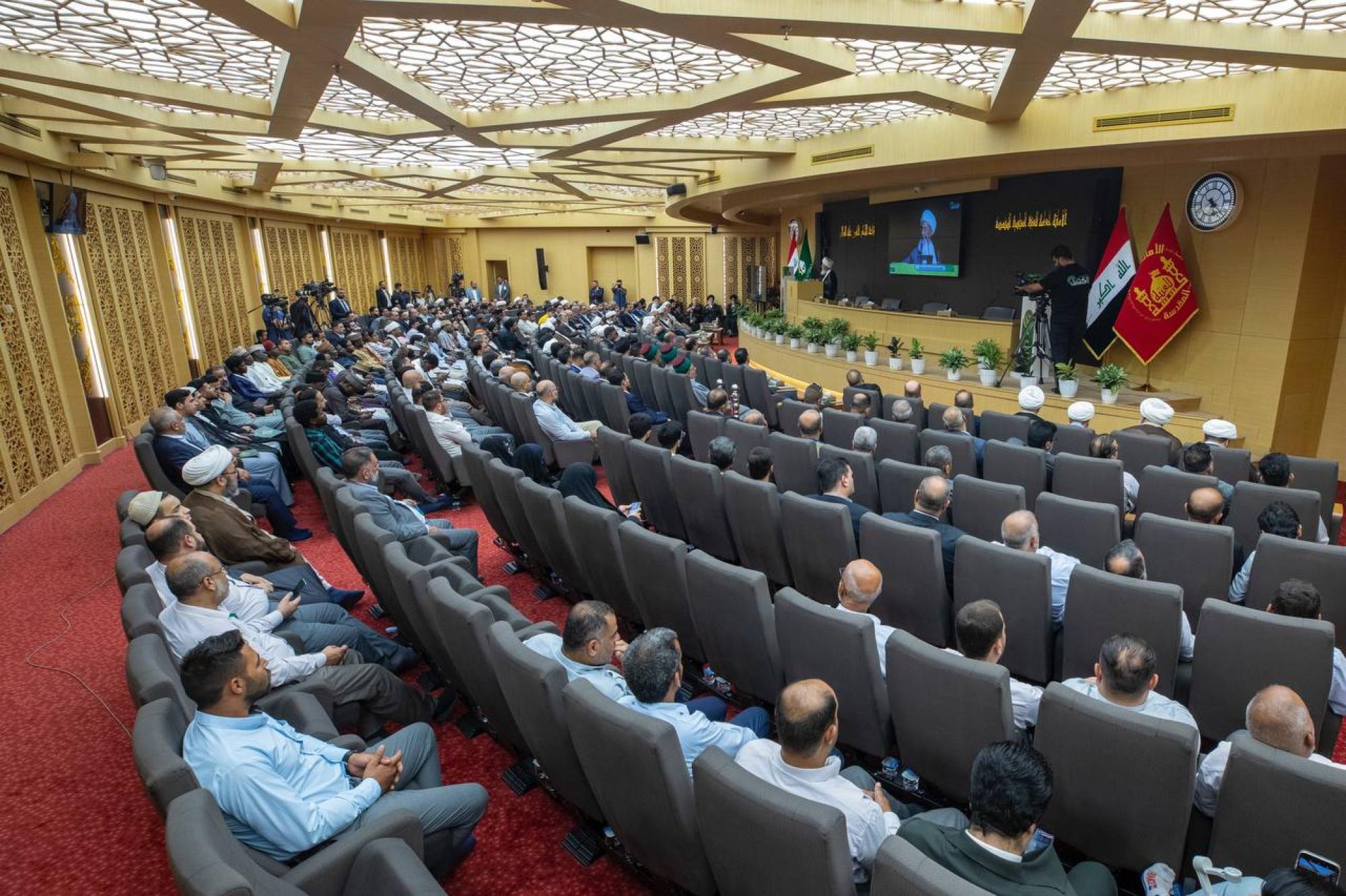 كربلاء المقدسة..الوفود المشاركة بأسبوع الإمامة: مضامين مؤتمر الإمامة أخذت بنا إلى فلسفة الحياة وعمق العقيدة
