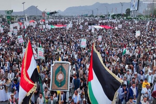 اليمن ... طوفان مليوني متجدد بصنعاء تحت شعار (معركتنا مستمرة حتى تنتصر غزة)