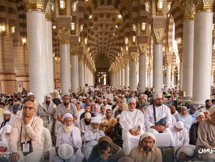 Over 5m worshippers pray at Prophet’s Mosque in Medina in a week