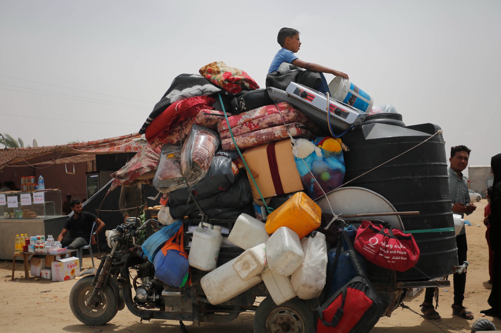 UNRWA: 32,000 people displaced from Rafah within 48 hours