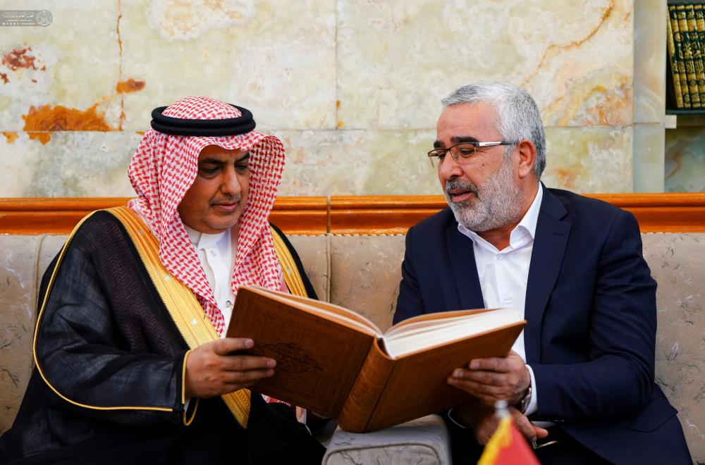  الأمين العام للعتبة العلوية المقدسة يستقبل السفیر السعودي في العراق + صور