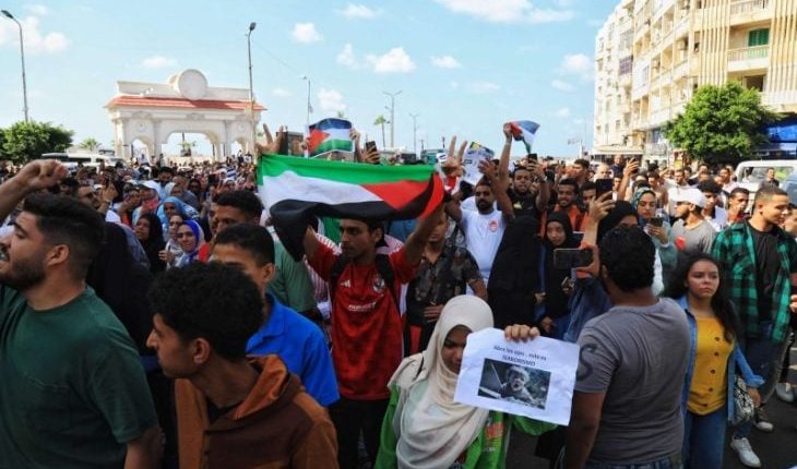  Egypt arrests students for their solidarity with Gaza