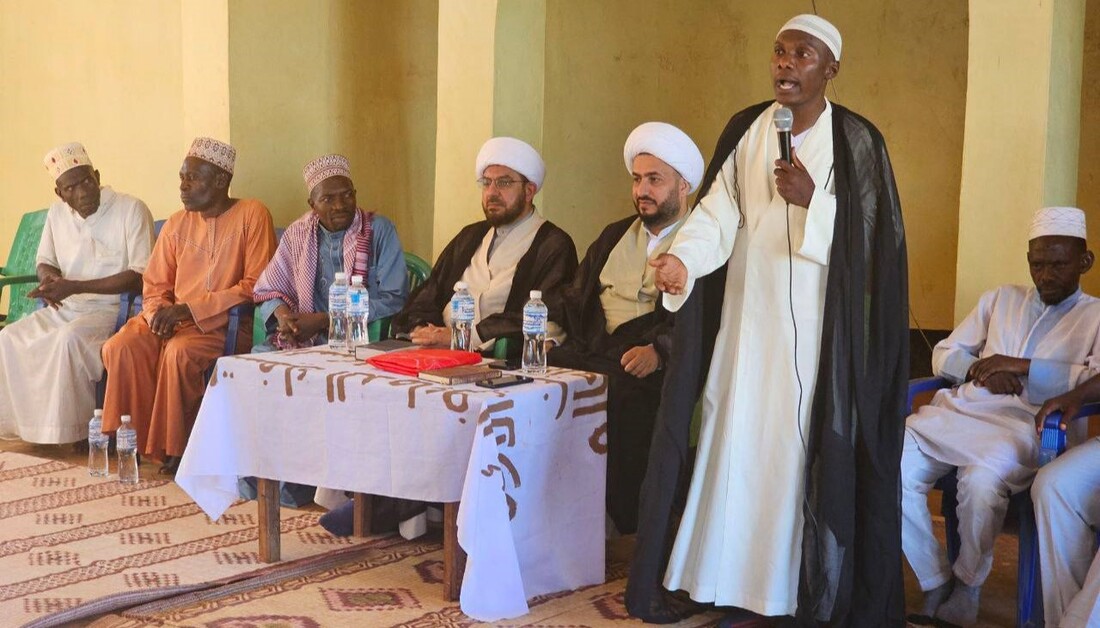 العتبة الحسينية المقدسة تقوم بزيارة تنزانيا لإقامة دورات دينية فيها+(صور)