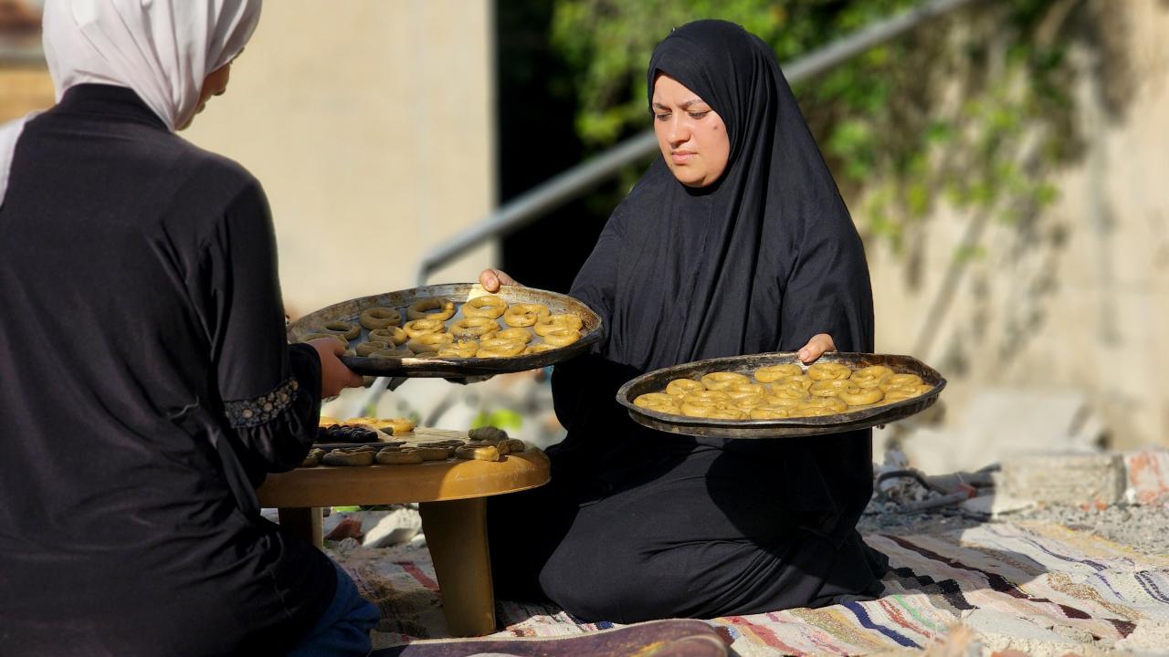 Palestinske žene peku bajramske kolače u ruševinama Gaze (foto-izvještaj)