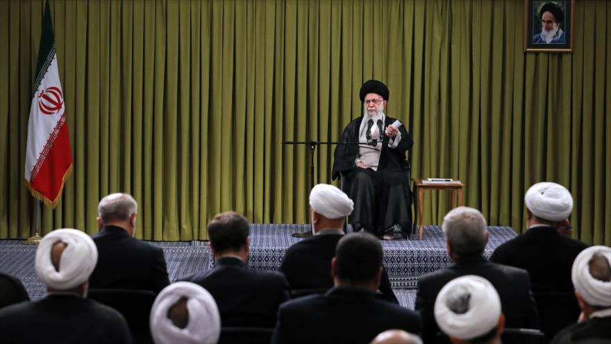 Le dirigeant iranien salue la course à l'élection présidentielle