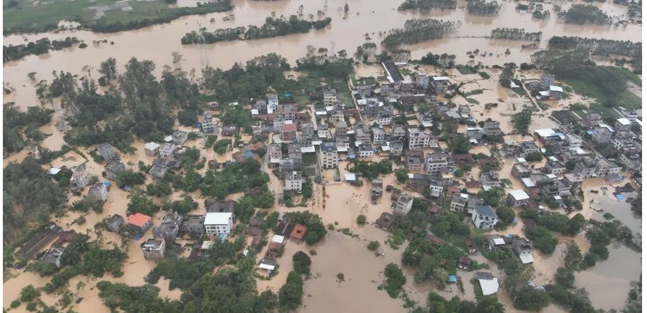  चीन में बाढ़ और भूस्खलन का कहर 47 लोगों की मौत