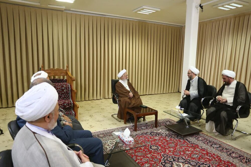 Head of Iran’s Administrative Court meets with Grand Ayat. Javadi Amoli