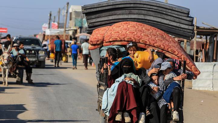 Nakon još jednog izraelskog napada na Rafah, stotine Palestinaca opet bježi