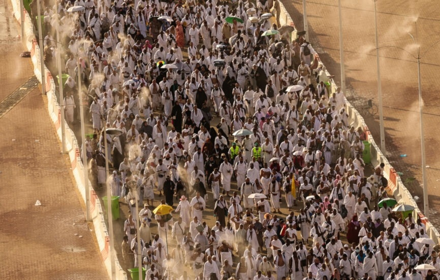 صنعاء: السلطات السعودية تحتجز 1124 حاجاً يمنياً وتوجّه طائراتهم إلى مطار عدن