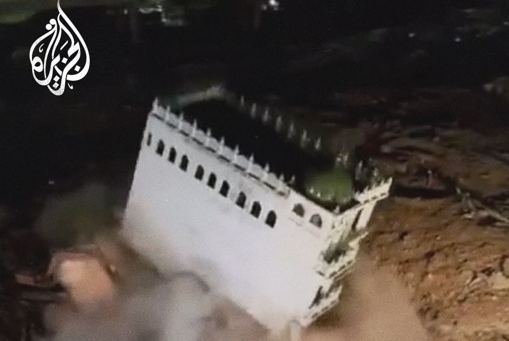 Һиндистанын иргчи Нарендра Моди режими даһа бир тарихи абидә олан Мәсҹиди виран етди – Видео
