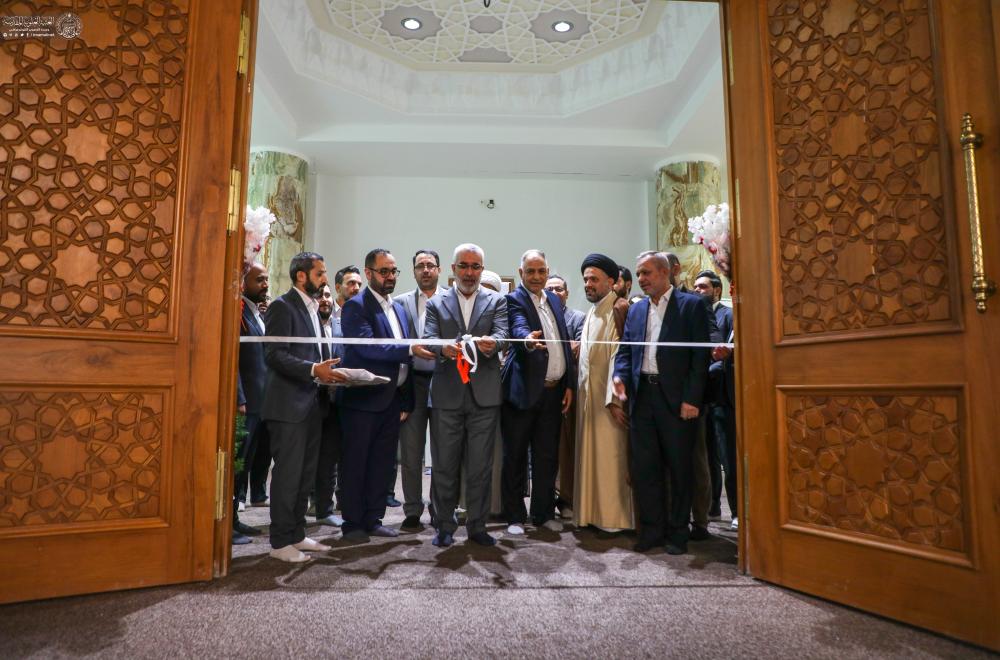 النجف الأشرف.. افتتاح معرض للوحات الفنية توثق تاريخ الغدير والوقائع الاسلامية+(صور)