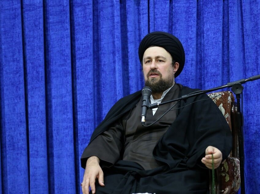 حسن الخميني: لقد أعطى الإمام الخميني (ره) روح المثابرة والصمود لشعوب العالم