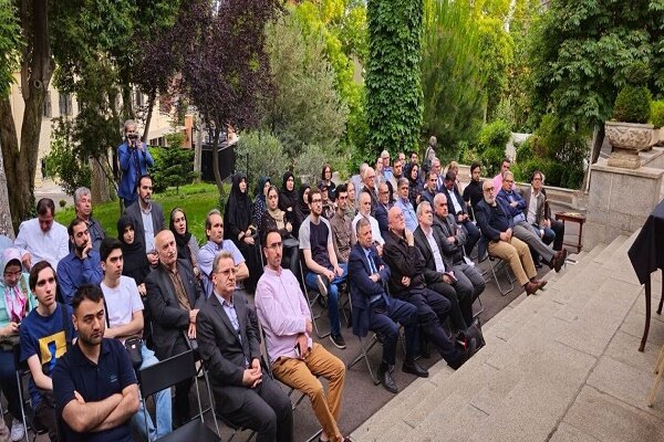 Commemoration ceremony for late Imam Khomeini held in Madrid