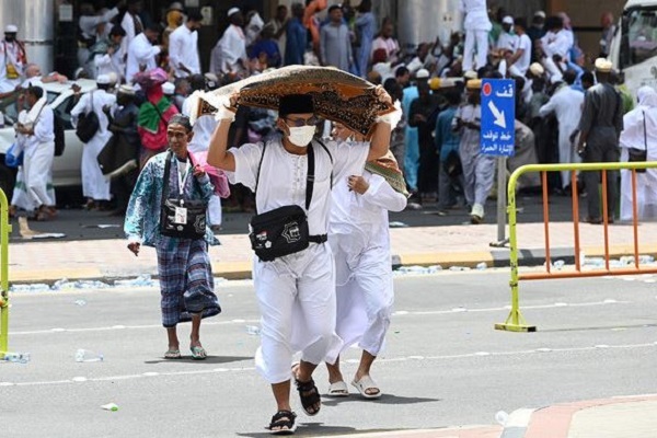 Over 1.2M pilgrims arrive in Saudi Arabia as temperature rises