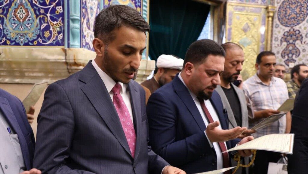 Najaf’s Governor visits Hazrat Masoumeh holy shrine in Qom