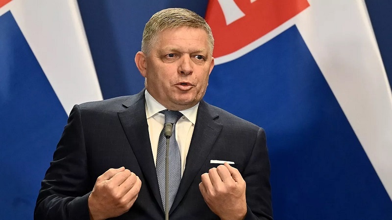 Нахуствазири Словакия мухолифат бо кумак ба Украинаро далели суиқасд ба худ унвон кард