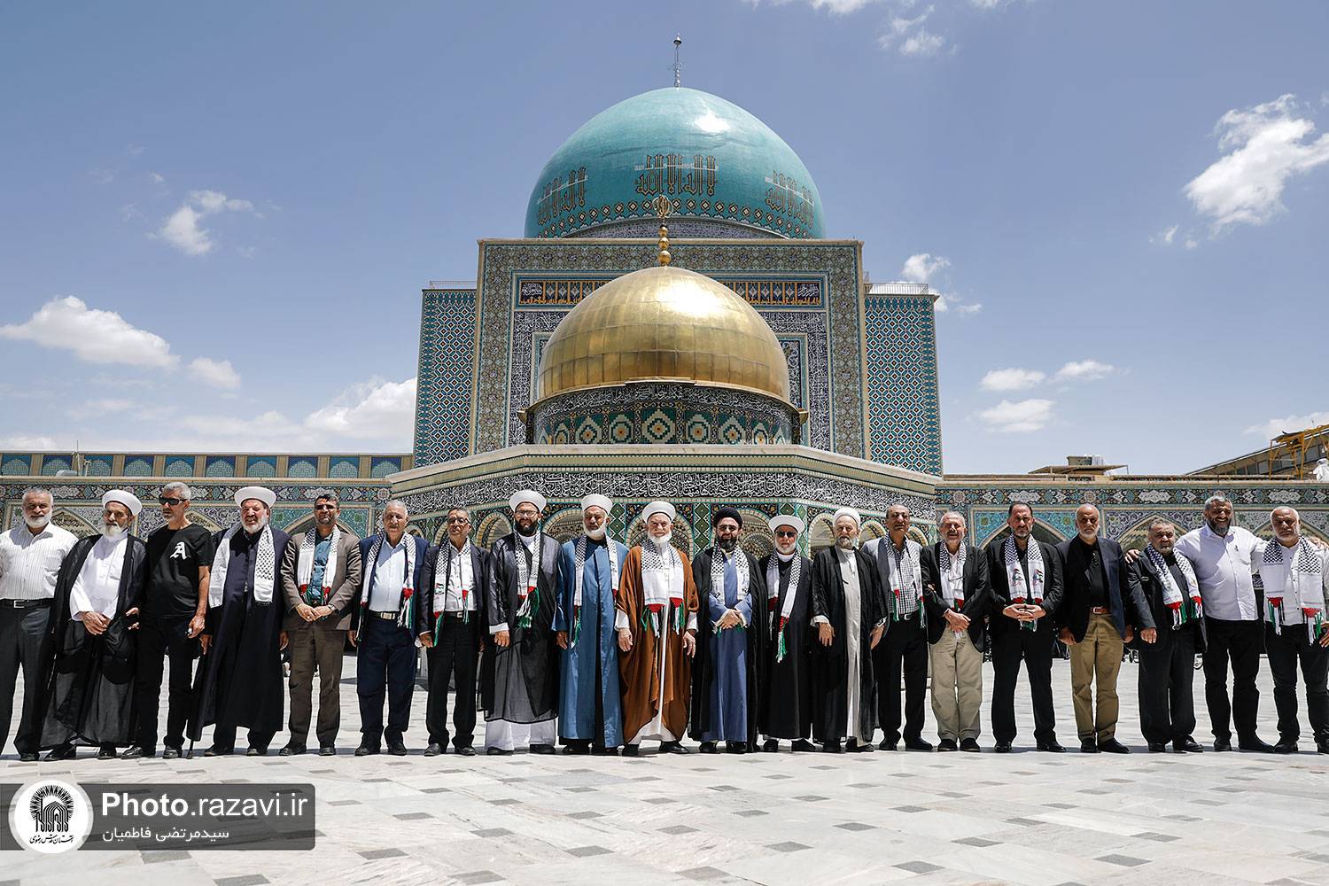 Palestinian officials, managers visit Imam Reza holy shrine