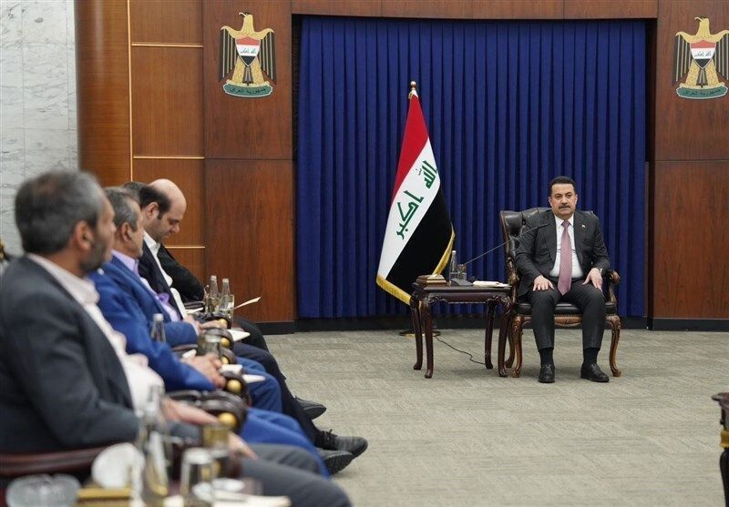 محللون ومدراء مراكز الدراسات الايرانية يلتقون رئيس وزراء العراق في بغداد