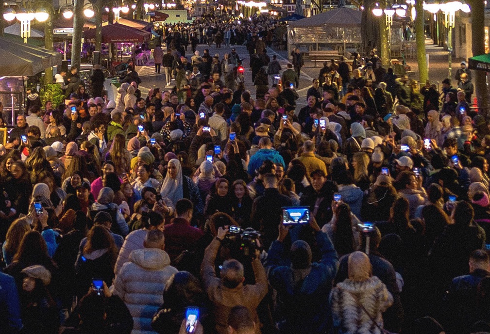 عکس خبری | تزئین یک شهر در آلمان به مناسبت ماه رمضان برای اولین بار