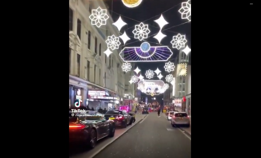 Video: Sinaran lampu mewarnai Ramadan di London.