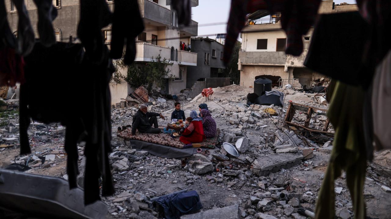 Gaza - iftar na ruševinama kuća (foto-izvještaj)