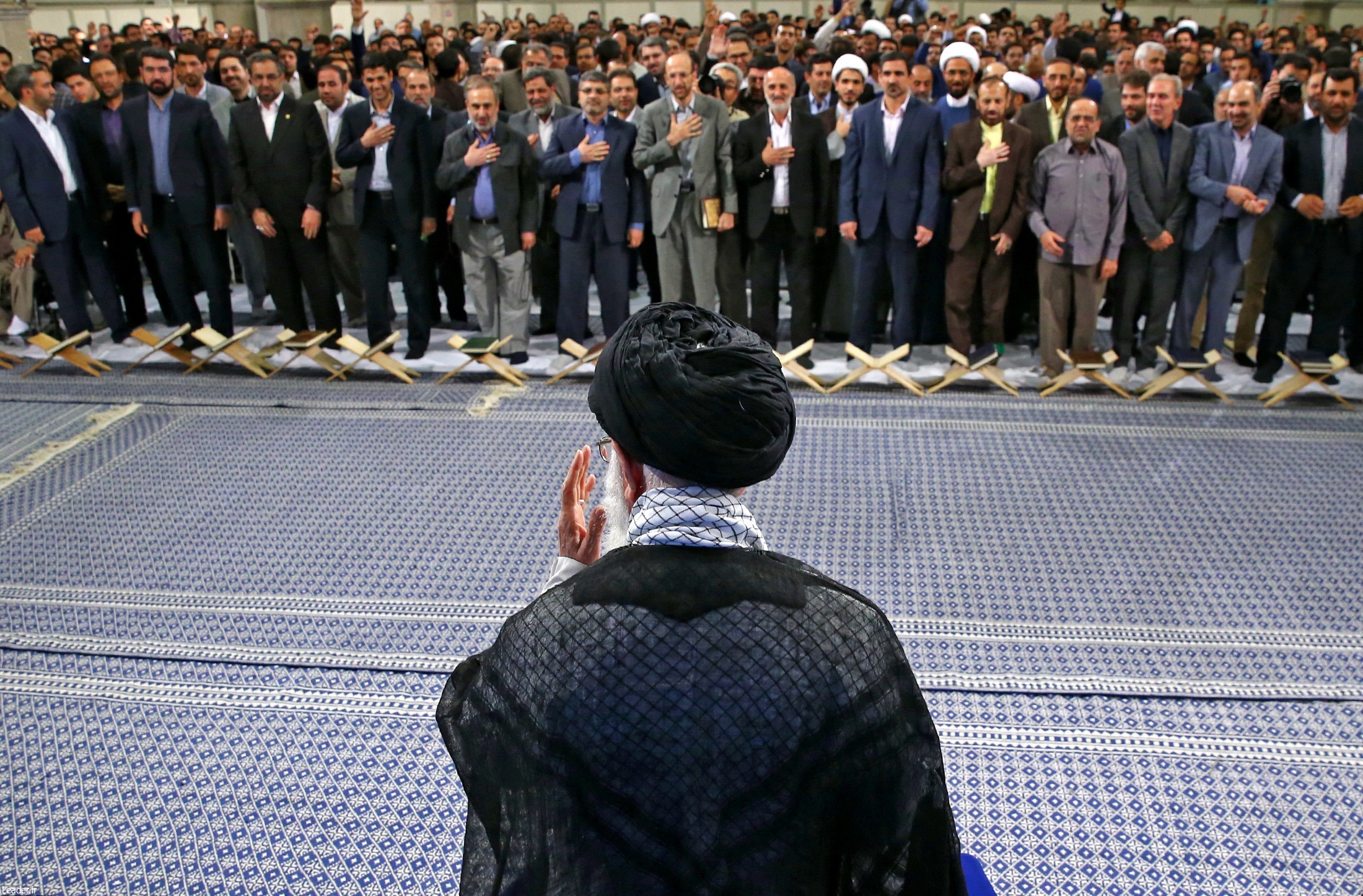 بحضور قائد الثورة .. اقامة محفل الانس بالقرآن الكريم في اليوم الاول من شهر رمضان المبارك