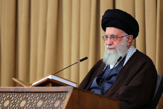 Imam Khamenei: Helping Zionist regime is definitely haram & truly a crime